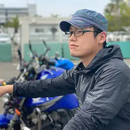 インストラクター